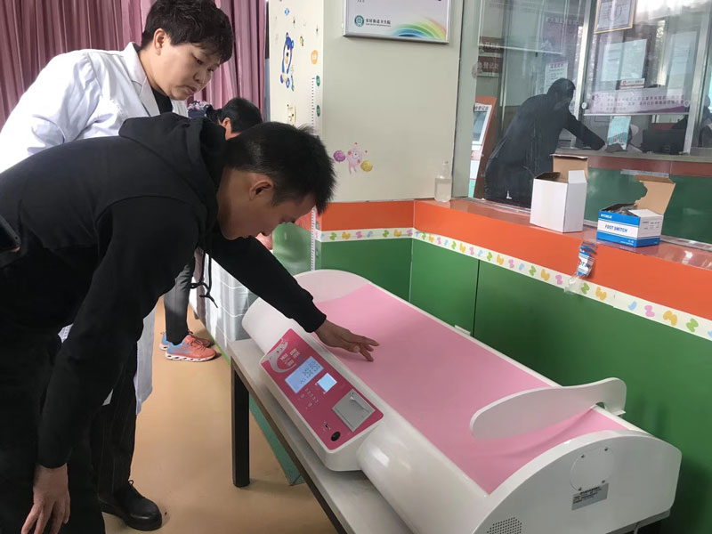 上禾智能臥式幼兒秤調(diào)試現(xiàn)場 上禾智能臥式幼兒秤調(diào)試現(xiàn)場